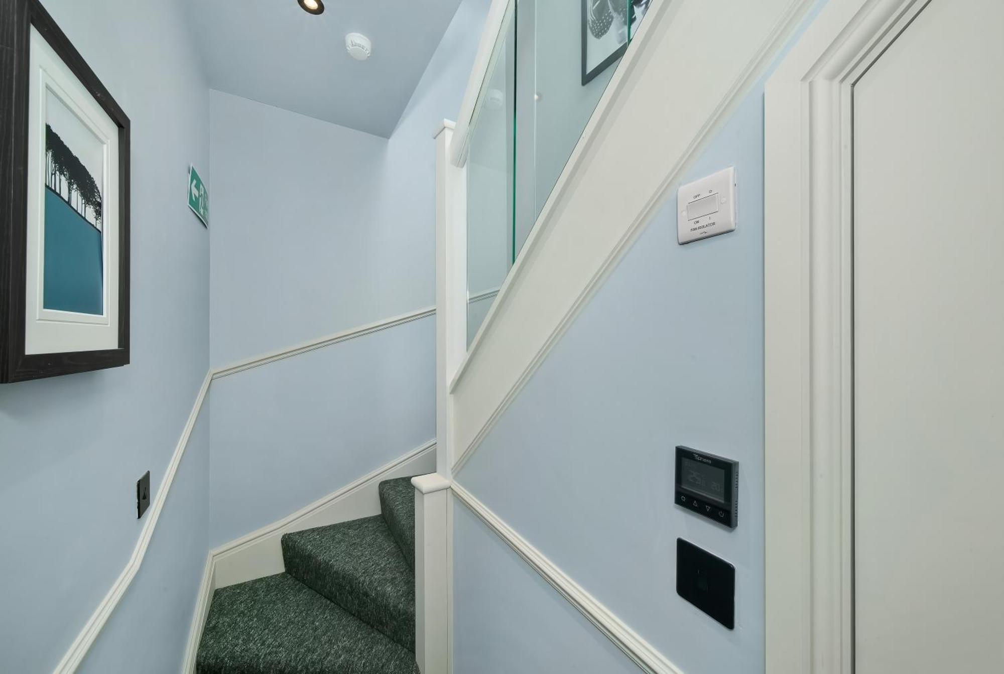 Nine Elms Modern Studio Apartments London Bagian luar foto